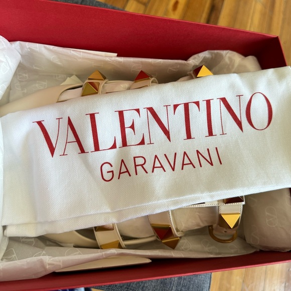 BEAUTIFUL VALENTINO GARAVANI ROMAN STUD BALLERINA SANDALS NEW/UNUSED‼️ - Picture 6 of 12